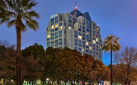 Hilton Los Angeles North-Glendale&Executive Meeting Center