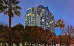 Hilton Los Angeles North-Glendale&Executive Meeting Center